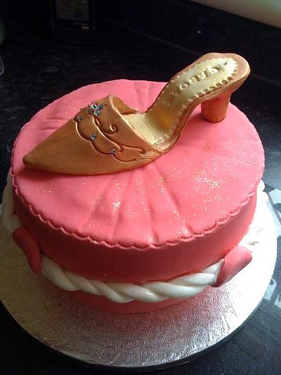 my first ever attempt at shoe making! - Cake by thecupcakesalon