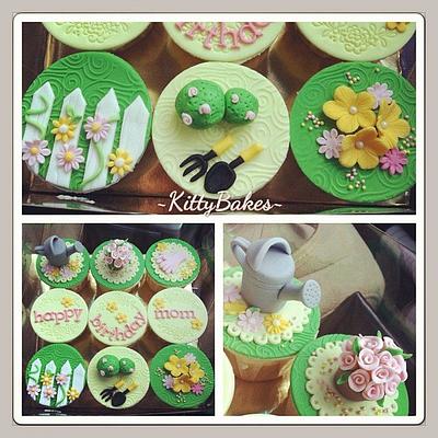 Gardening Cupcakes - Cake by Ling KittyBakes