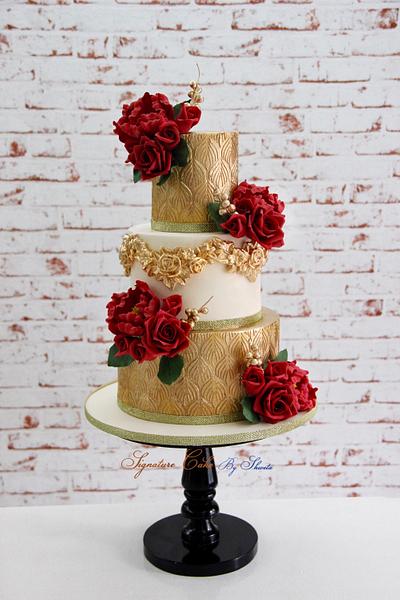 Ivory and Gold !  - Cake by Signature Cake By Shweta