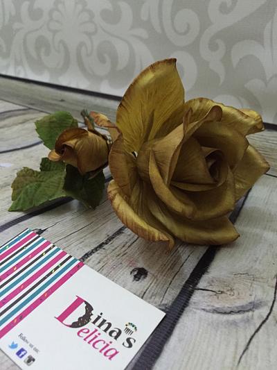 Golden flower - Cake by Dinadiab