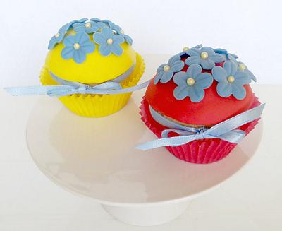 Vibrant Cupcakes - Cake by miettes