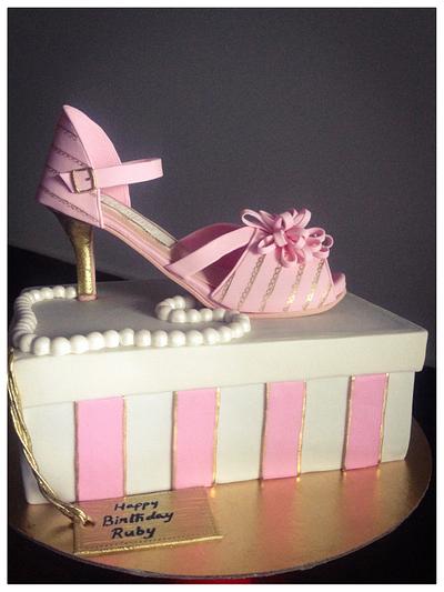 Shoe box cake - Cake by Homebaker