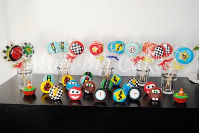 Cars Cupcakes and cookies  - Cake by Minibigcake