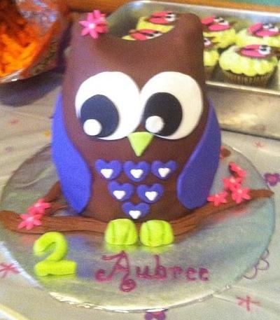 Owl Cake - Cake by Jeaniecakes