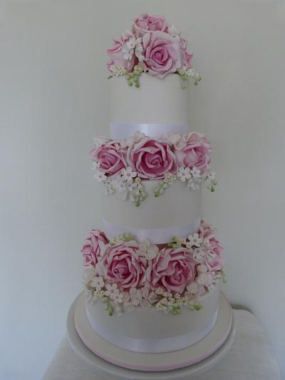Rose Romance - Cake by SugarAllure