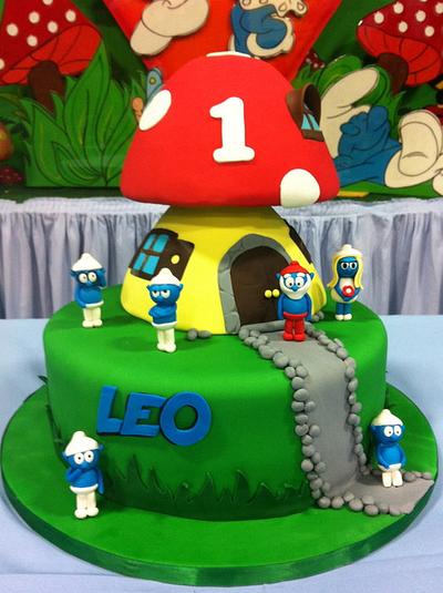 Smurfs Cake - Cake by The SweetBerry