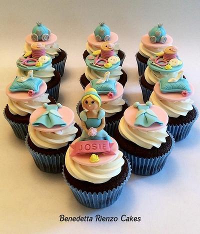 Cinderella Cupcakes - Cake by Benni Rienzo Radic