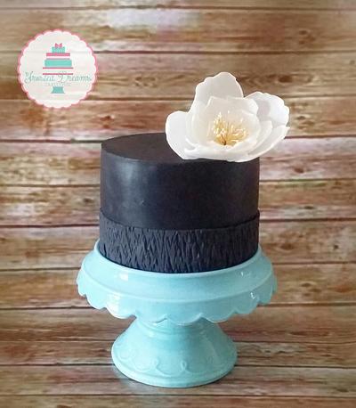 BLACK is beautiful - Cake by Frosted Dreams 