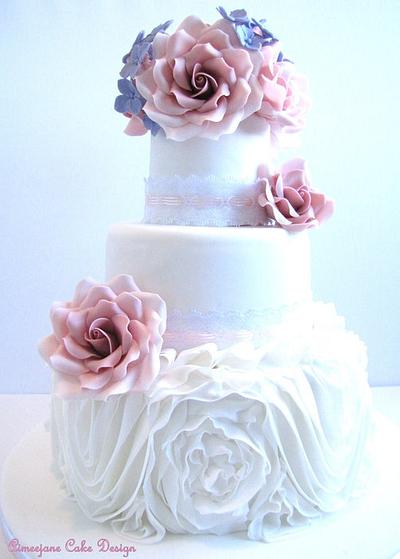Vintage Chantal Wedding Cake - Cake by aimeejane