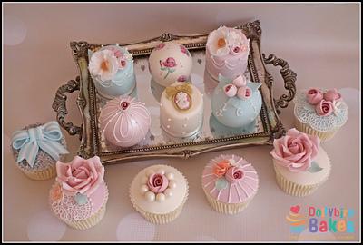 Vintage mini cakes  - Cake by Dollybird Bakes