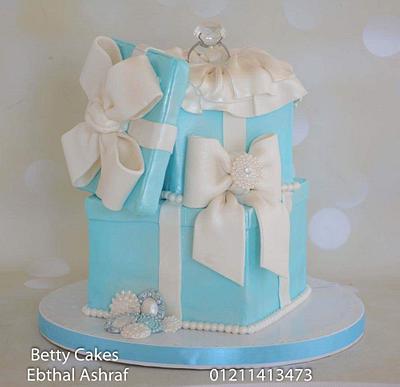 Tiffany box Engagement Cake  - Cake by BettyCakesEbthal 