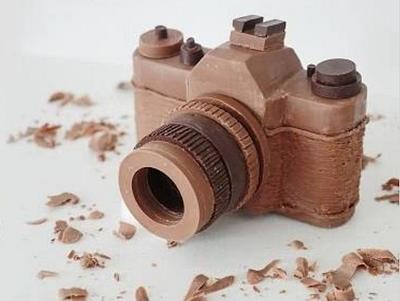 CHOCOLATE CAMERA! - Cake by HowToCookThat