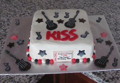 KISS Rockstar Cake - Cake by Jaybugs_Sweet_Shop