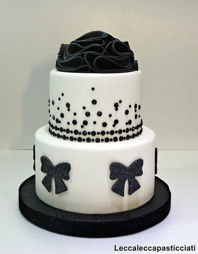 Black & White - Cake by leccalecca