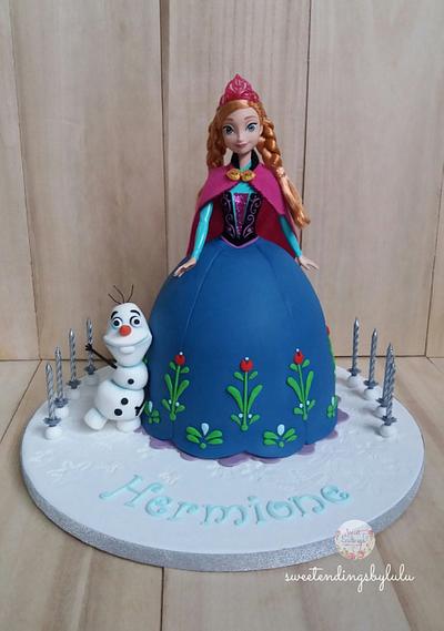 Anna & Olaf - Cake by Lulu Goh