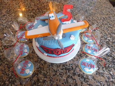 Dusty Planes Cake and Cookies - Cake by TheOrangeLily