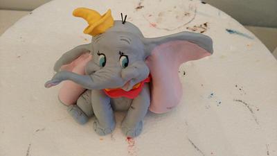 Dumbo - Cake by BakeryLab