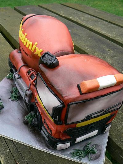 Cement Mixer lorry - Cake by FANCY THAT CAKES