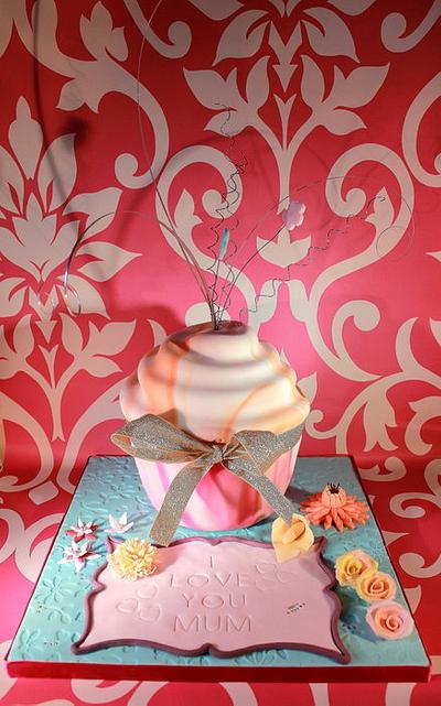 'I Love You Mum' Giant Cupcake - Cake by SweetSensationsLancs
