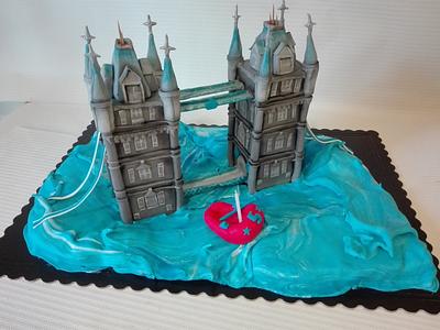 London - Cake by carlaquintas