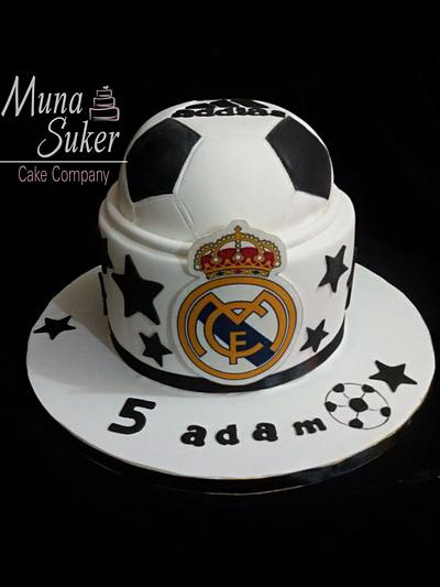 كعكة  الكرة  - Cake by MunaSuker
