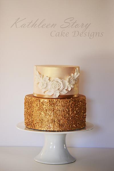 Flowers and Gold - Cake by StoryCakes