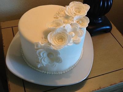 White flower cake - Cake by Mikan75