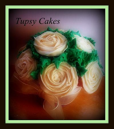 cupcake  flower pot - Cake by tupsy cakes