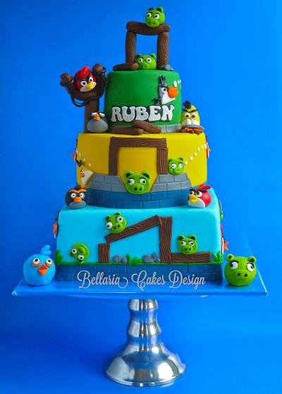 Angry birds birthday cake - Cake by Bellaria Cake Design 