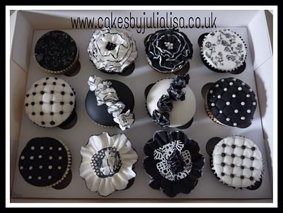 Black & White Cupcakes - Cake by Cakes by Julia Lisa