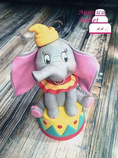 Dumbo cake topper - Cake by Angelica Aublet