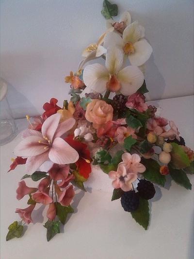 sugar flowers bouquet - Cake by Catalina Anghel azúcar'arte