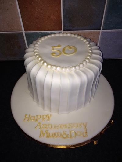 50 golden years - Cake by The Little Bun Shop