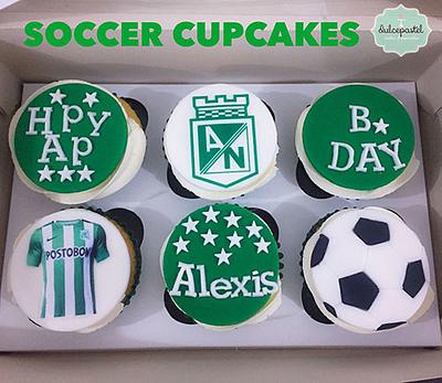 Cupcakes Atlético Nacional Medellín - Cake by Dulcepastel.com
