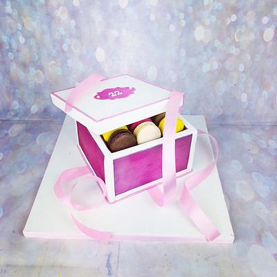 Boxcake macaroon - Cake by Cindy Sauvage 