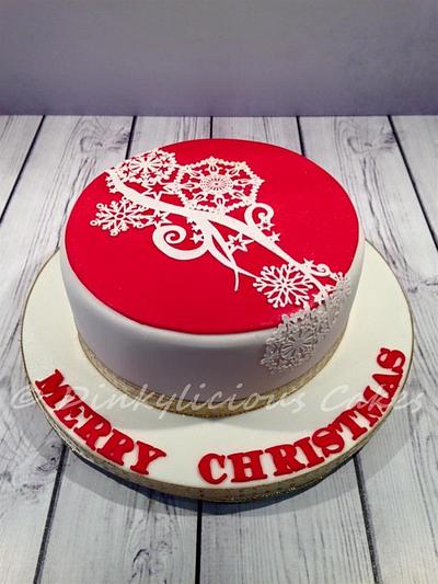Simple Christmas Cake - Cake by Dinkylicious Cakes