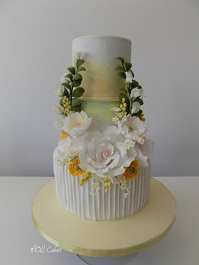 Green and yellow - Cake by MOLI Cakes