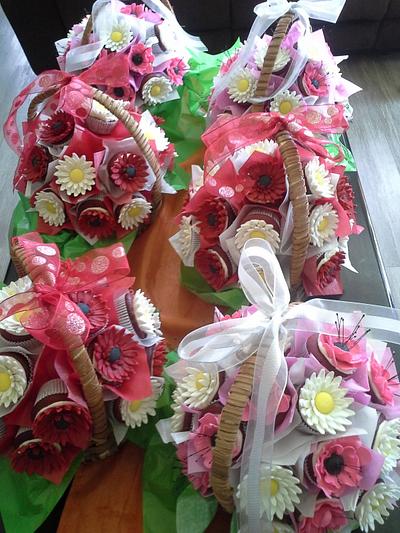 Cupcake Bouquets - Cake by Marnica Cakez