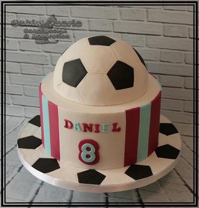 Taplow United Themed 8th Birthday - Cake by Suzanne Readman - Cakin' Faerie