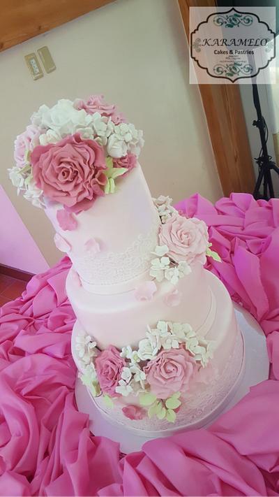 Pinks and Roses - Cake by Karamelo Cakes & Pastries