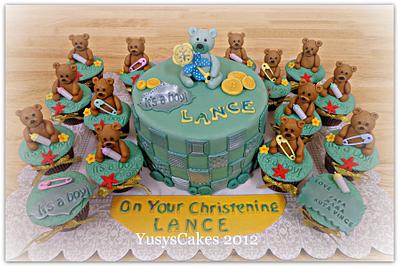 Teddy Bears Cake with Cupcakes - Cake by Yusy Sriwindawati