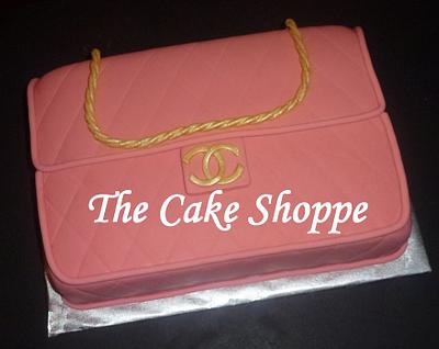 Chanel purse cake - Cake by THE CAKE SHOPPE