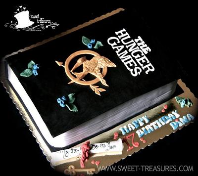 The Hunger Games - Cake by Sweet Treasures (Ann)