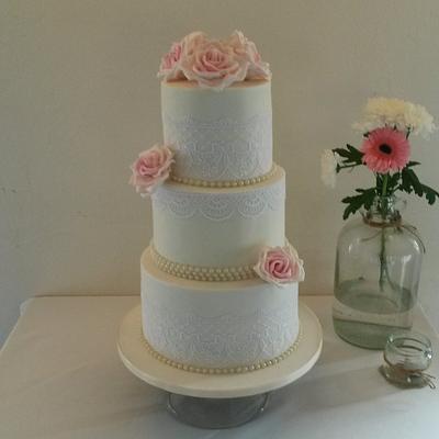 lace and Roses  - Cake by d and k creative cakes