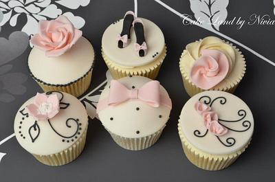 Black, pink and ivory cupcakes - Cake by Nivia