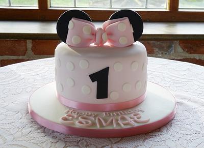 Minnie Mouse cake - Cake by Angel Cake Design