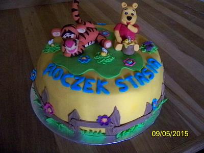 My first Winnie the Pooh cake. - Cake by Agnieszka