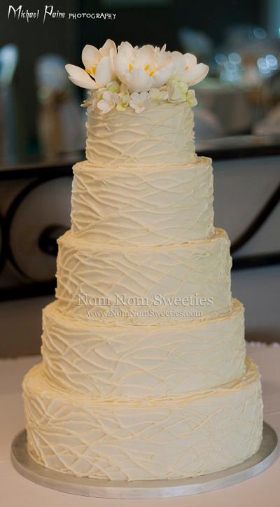 Rustic Wedding Cake - Cake by Nom Nom Sweeties