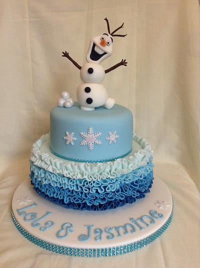 Do you want to build a snowman?  - Cake by Tiggylou's cakes 
