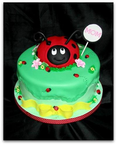 Ladybug - Cake by Frost it Fancy Cakes